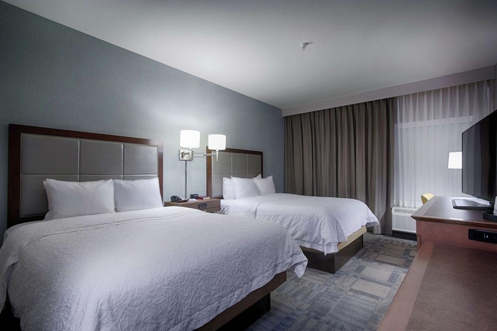 Hampton Inn Salina Exteriör bild
