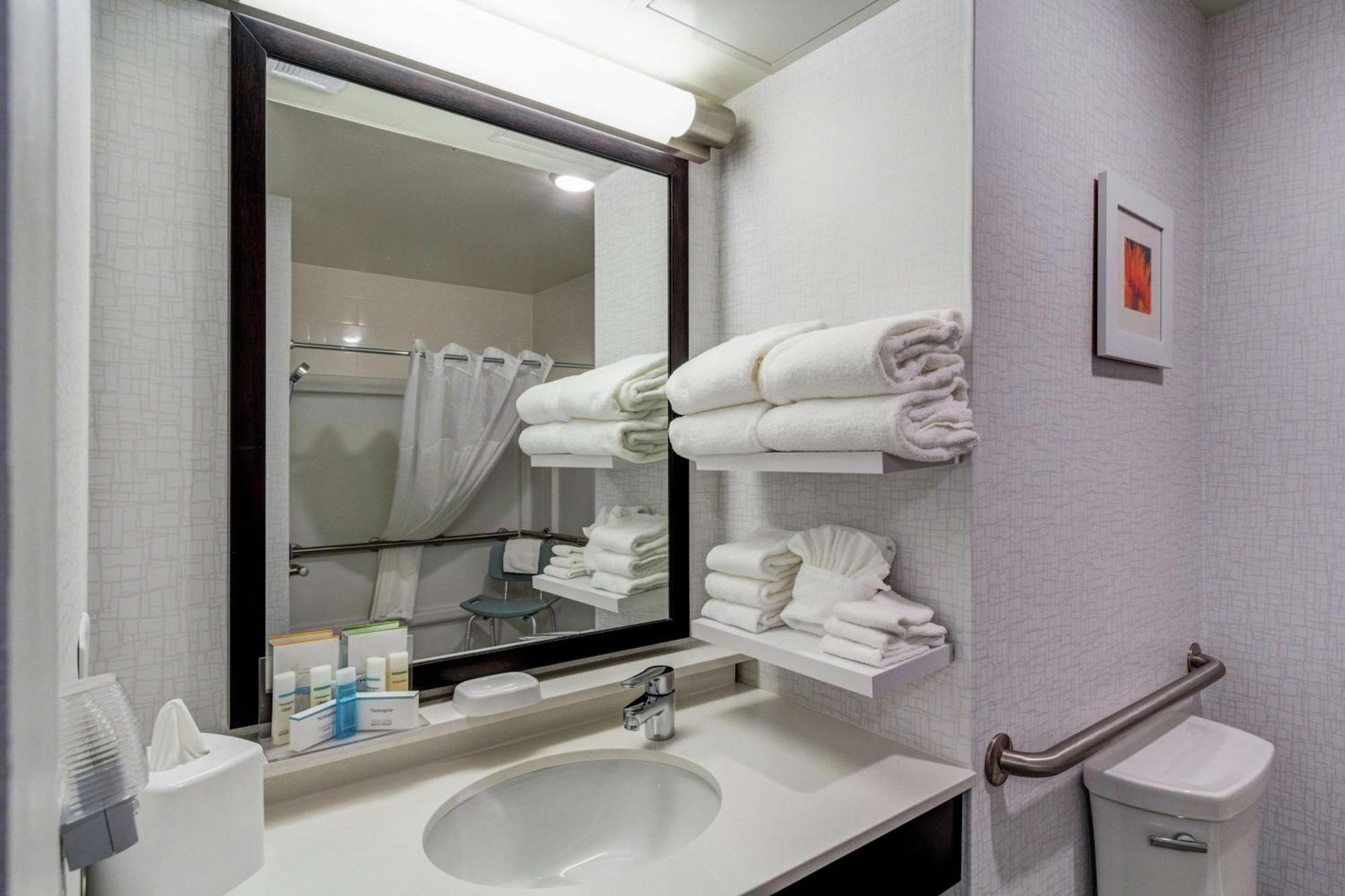Hampton Inn Salina Exteriör bild