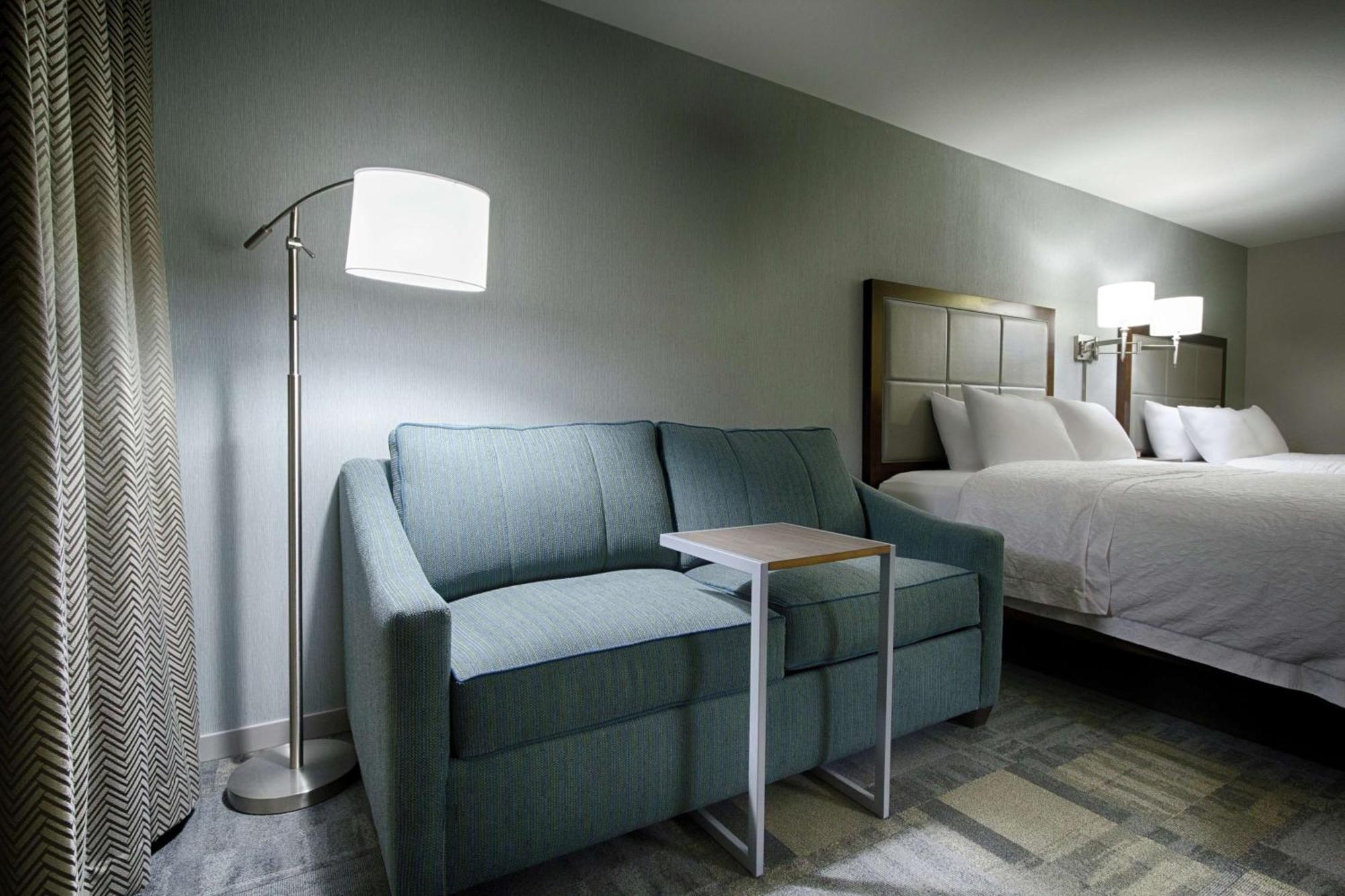 Hampton Inn Salina Exteriör bild