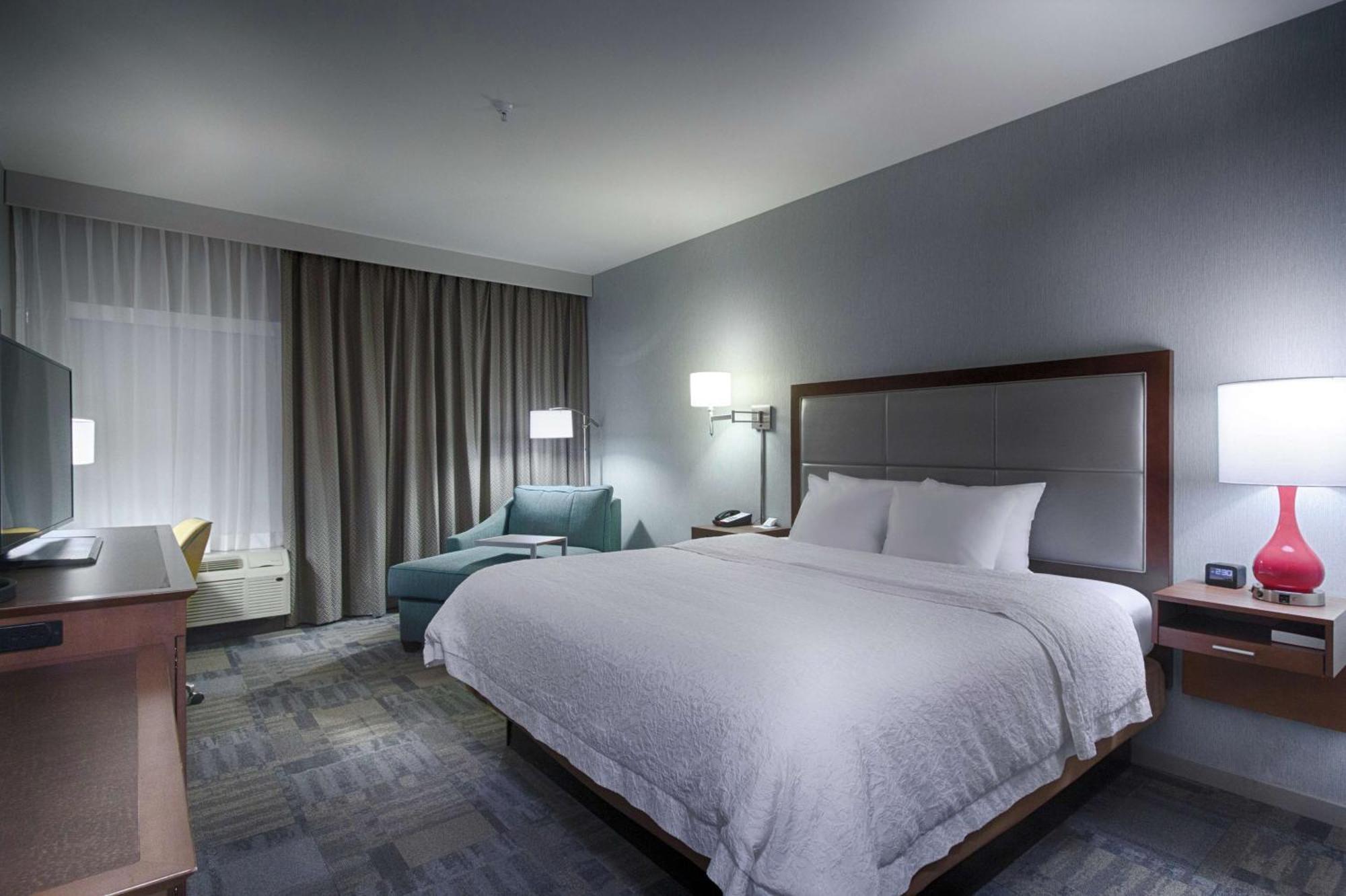 Hampton Inn Salina Exteriör bild