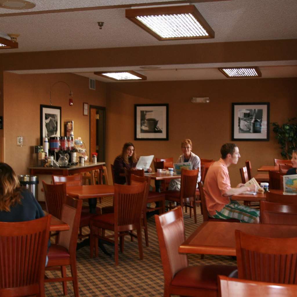 Hampton Inn Salina Restaurang bild