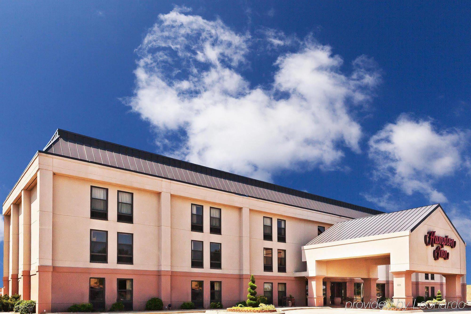 Hampton Inn Salina Exteriör bild